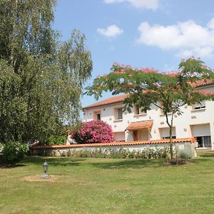 Hotel Clos Du Marais Chemille-en-Anjou Exterior photo