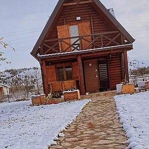 Willa Log Cabin In Strezovce Kumanowo Exterior photo