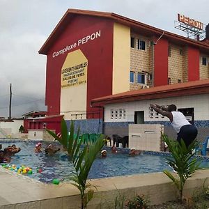 Hotel Complexe Meuble Pepon Duala Exterior photo