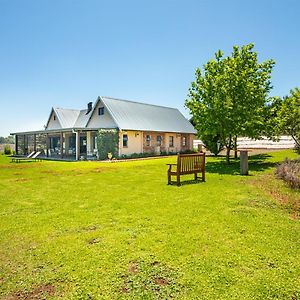 Willa Midlands Lakehouse Henburg Park Exterior photo