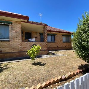 Willa 6 Beds-Whole House-Stawell-Grampians National Park Exterior photo