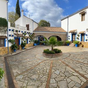 Apartamentos Turisticos Rurales Dos Fuentes Kordoba Exterior photo