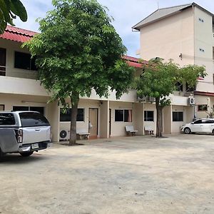 Ratchaphruek Resort Lop Buri Exterior photo