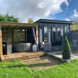 Hotel Dolafon Farm Luxury Glamping Cabin With Hot Tub St Asaph Exterior photo