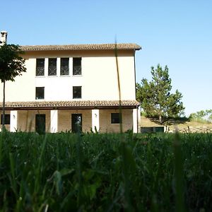 Willa Agriturismo La Casa Del Vecchio Mulino Carassai Exterior photo