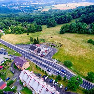 Hotel Motorest U Kone Kamenicky Senov Exterior photo