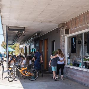 Willa Beachside Vibes 2 Min Stroll To Parkdale Beach Exterior photo