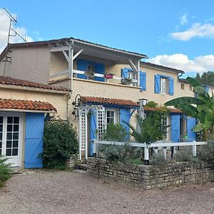 Bed and Breakfast A La Paloma Verteuil-sur-Charente Exterior photo