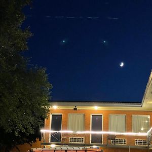 Budget Inn Near Westrock Covington Exterior photo