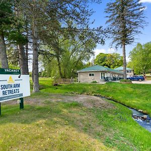 Motel South Arm Retreats East Jordan Exterior photo