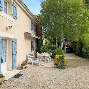 Willa Maison Familiale Avec Jardin Clos, Acces Riviere Et Wi-Fi, Proche Verdure Et Activites En Charente - Fr-1-653-117 Saint-Genis-d'Hiersac Exterior photo