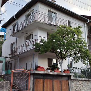Apartament Kesta Za Gosti - Sofi, Gr. Devín Exterior photo