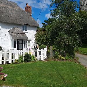 Willa Furneaux Hatch Kingsbridge  Exterior photo