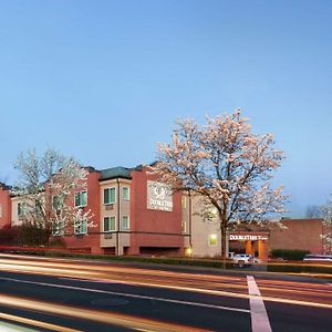 Hotel Doubletree By Hilton Portland Tigard Exterior photo