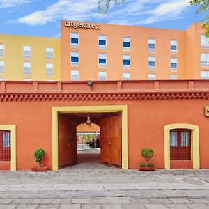 Hotel City Express By Marriott Puebla Centro Exterior photo