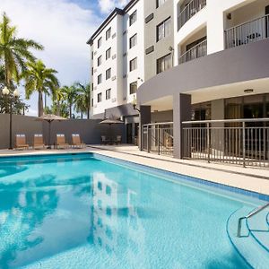 Hotel Courtyard By Marriott Miami At Dolphin Mall Exterior photo