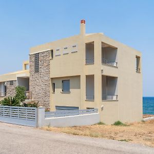 Willa Spacious Beachfront Maisonettes With Stunning Views & A Private Beach Monemvasía Exterior photo