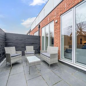 Amazing 3 Bedroom Flat In The Heart Of Wimbledon Londyn Exterior photo