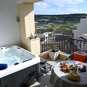Apartament Ta'Lonza Luxury Near Goldenbay With Hot Tub App3 Mellieħa Exterior photo