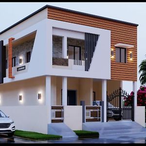 Thirunallar Treva Homes Karajkkal Exterior photo