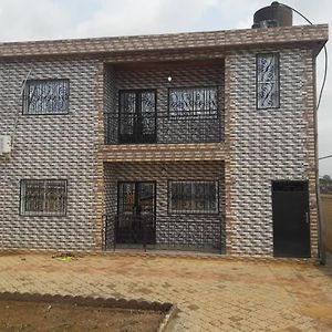 Appartement Meuble A Yansoki Douala Ngori Exterior photo