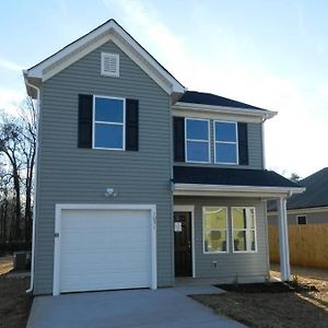 Entire Home In Statesville, Nc Exterior photo