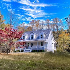 Willa Creekside Farmhouse Hendersonville Exterior photo