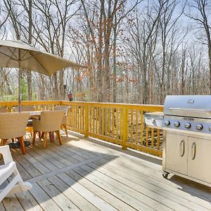 Willa Pocono Tree-Lined Retreat With Fire Pit! East Stroudsburg Exterior photo