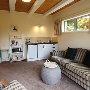 Apartament Quiet. Comfy Oasis In Whangarei Exterior photo