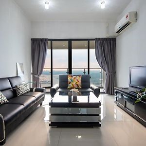 Apartament Chic 3Br In Danga Bay With Water Views & Parking Johor Bahru Exterior photo