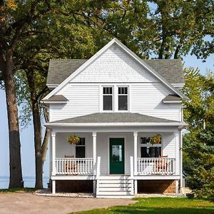 Willa Goyke -Gorgeous Lakefront Van Dyne Exterior photo