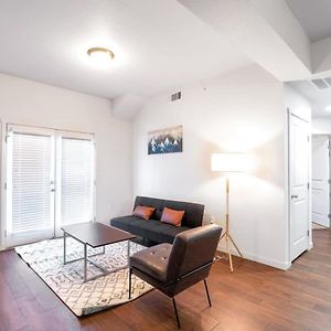 Apartament Fully Furnished 3Bdrm Apt 13 Min Walk From Unc Greeley Exterior photo