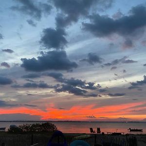 Willa Beachfront Sunsets At Oakwood Beach Delaware City Exterior photo