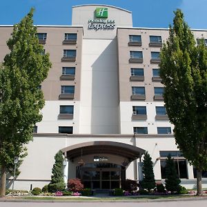 Holiday Inn Express Vancouver Airport-Richmond By Ihg Exterior photo