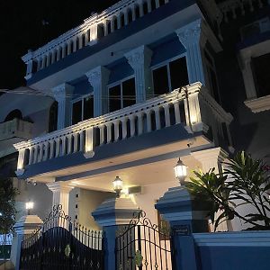 Hotel Le Pondy Beachside Puducherry Exterior photo