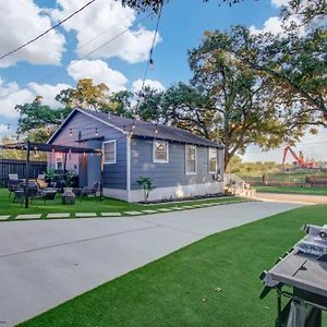 Willa Magnolia Park Retreat -3 Separate Units W Backyard Houston Exterior photo