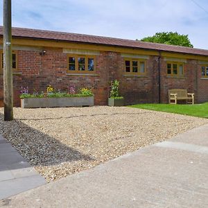 Woodlands Dairy Cottage Billingshurst Exterior photo