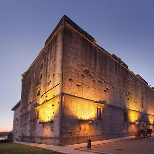 Hotel Parador De Fuenterrabia Exterior photo