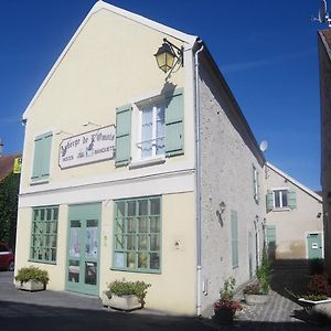 Hotel Auberge De L'Omois Baulne-en-Brie Exterior photo