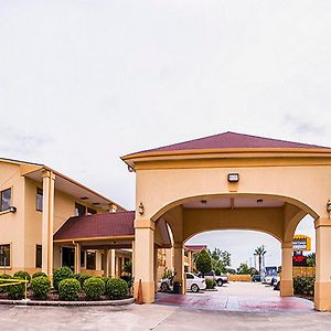 Downtowner Inn And Suites - Houston Exterior photo