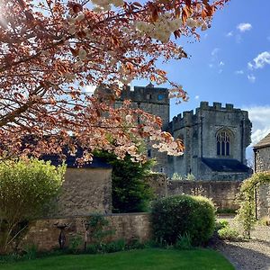 The Garden Suites At Snape Castle Mews Bedale Exterior photo