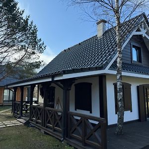 Willa Leśna Osada na Kaszubach - drewniane domy na wynajem Bartoszylas Exterior photo