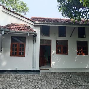 Apartament Shalom Residencies Negombo Exterior photo