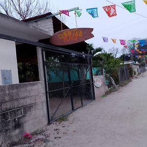 Hotel Chentes Place Barra de la Cruz Exterior photo