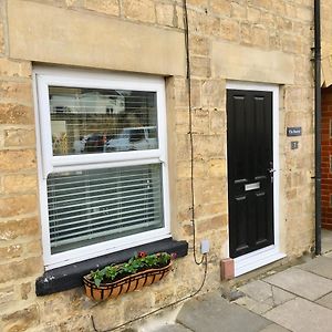 Willa The Burrow Wetherby Exterior photo