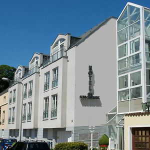 Hotel Am Schlosspark , Wiesbaden Exterior photo