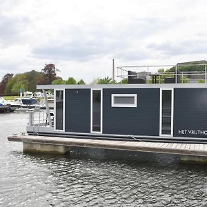 Cozy floating boatlodge Het Vrijthof Maastricht Exterior photo