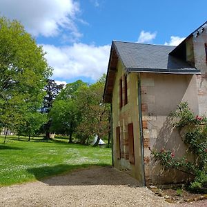 Cottage La Chapelle-Baton Exterior photo