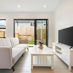 Willa Te Atatu Cozy Brand New Townhouse 5 Auckland Exterior photo