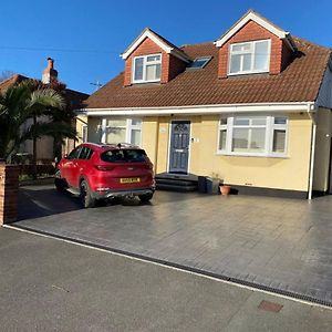 Willa Air Maison - Detached Chalet Bungalow Portsmouth Exterior photo